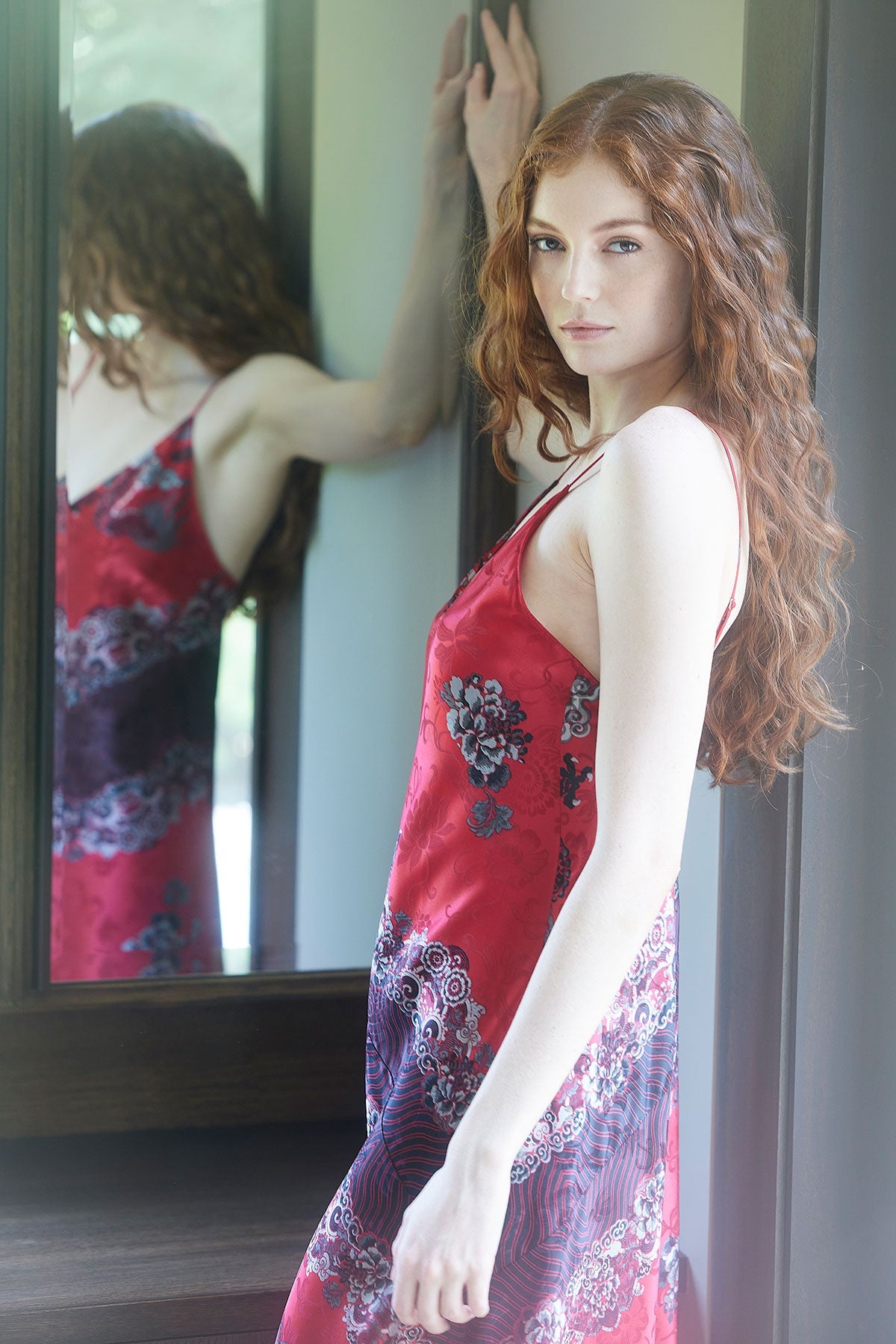 Buy Imperial Dragon Jacquard Gown in Red Online | NATORI Buy Imperial Dragon Jacquard Gown in Red Online | NATORI