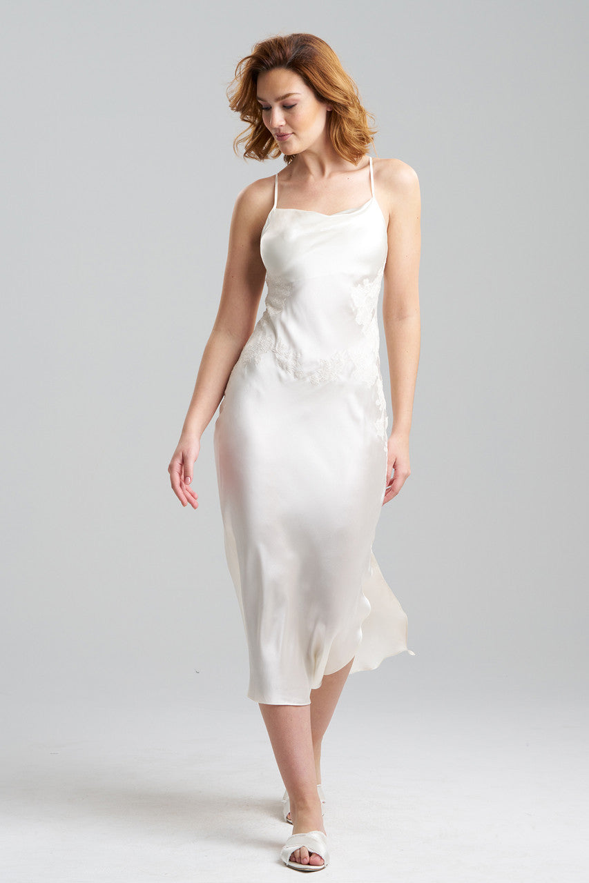 Buy Lolita Lace Silk Gown in Warm White Online | NATORI Buy Lolita Lace Silk Gown in Warm White Online | NATORI