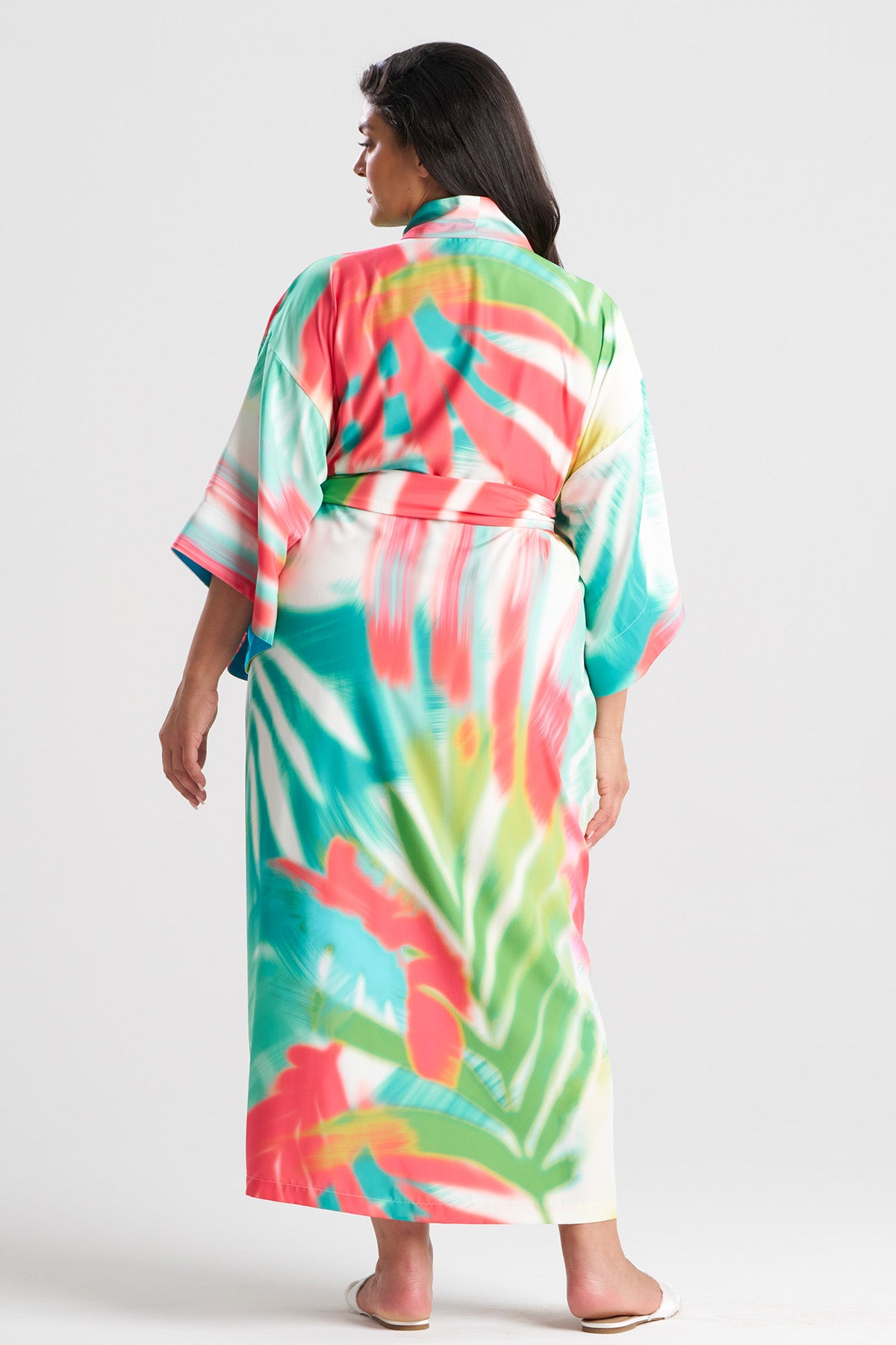 Kusaibi Robe Usami Robe