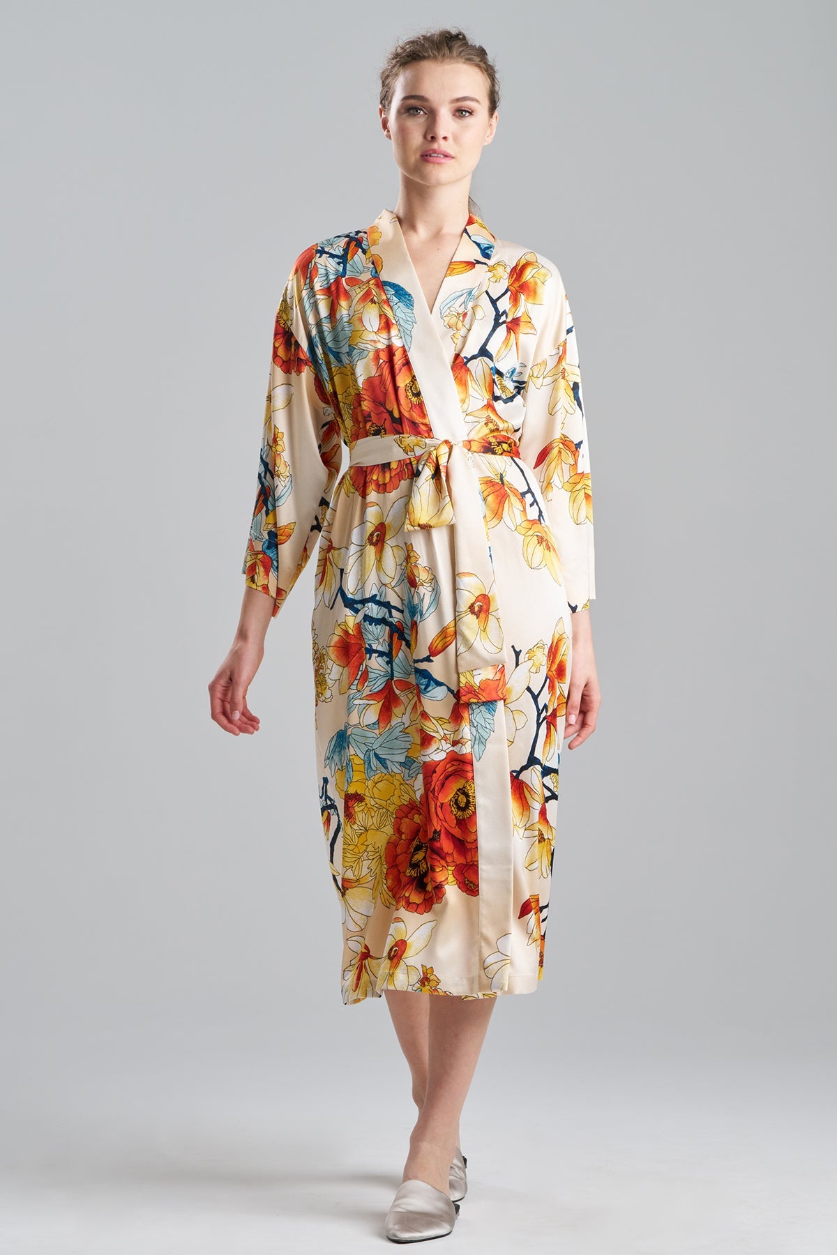 Buy Winter Peony Satin Robe in Cream Online | NATORI