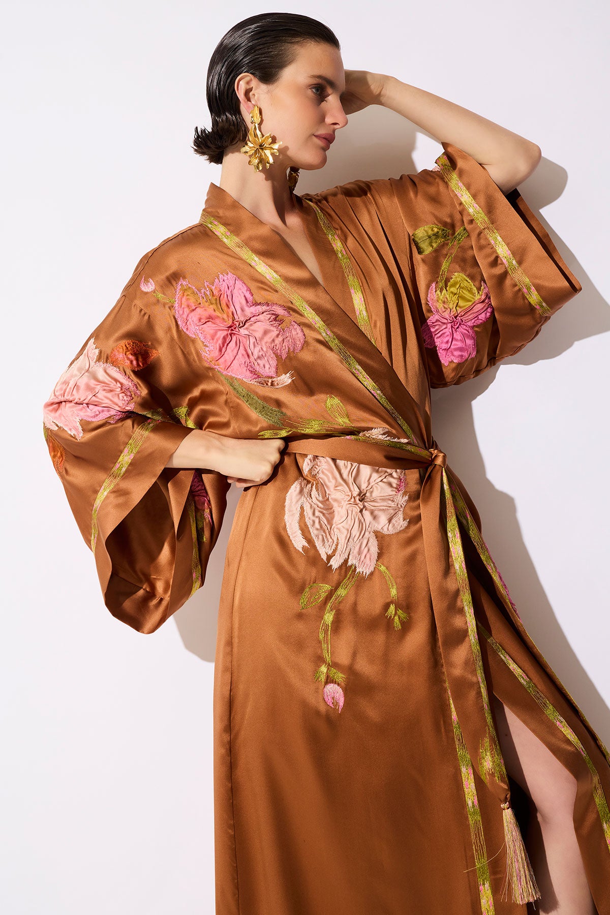 Pink Embroidered Robe Couture Brushstroke Embroidered Silk Robe