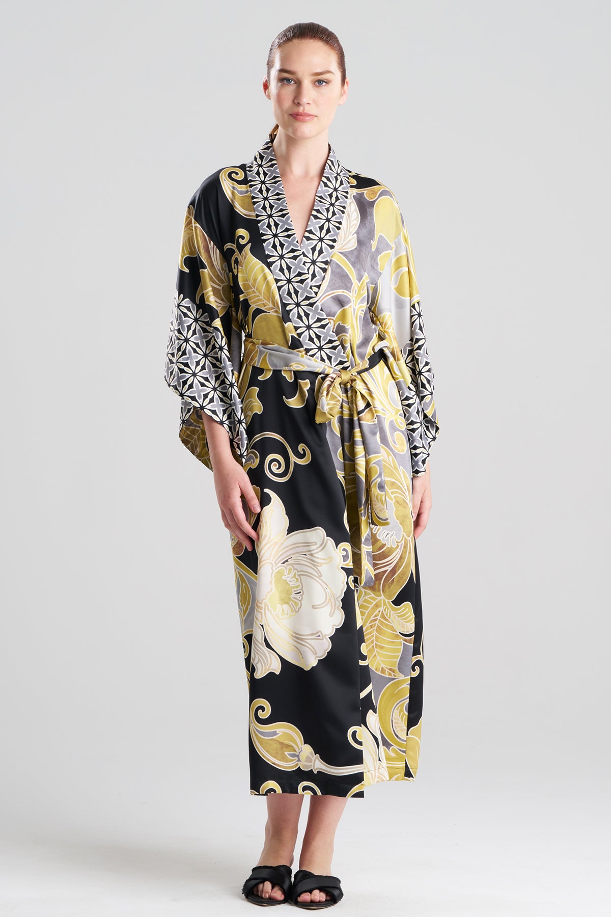 Natori Deco Printed Charmeuse Kimono Women Robe - Black Natori Deco Printed Charmeuse Kimono Women Robe - Black