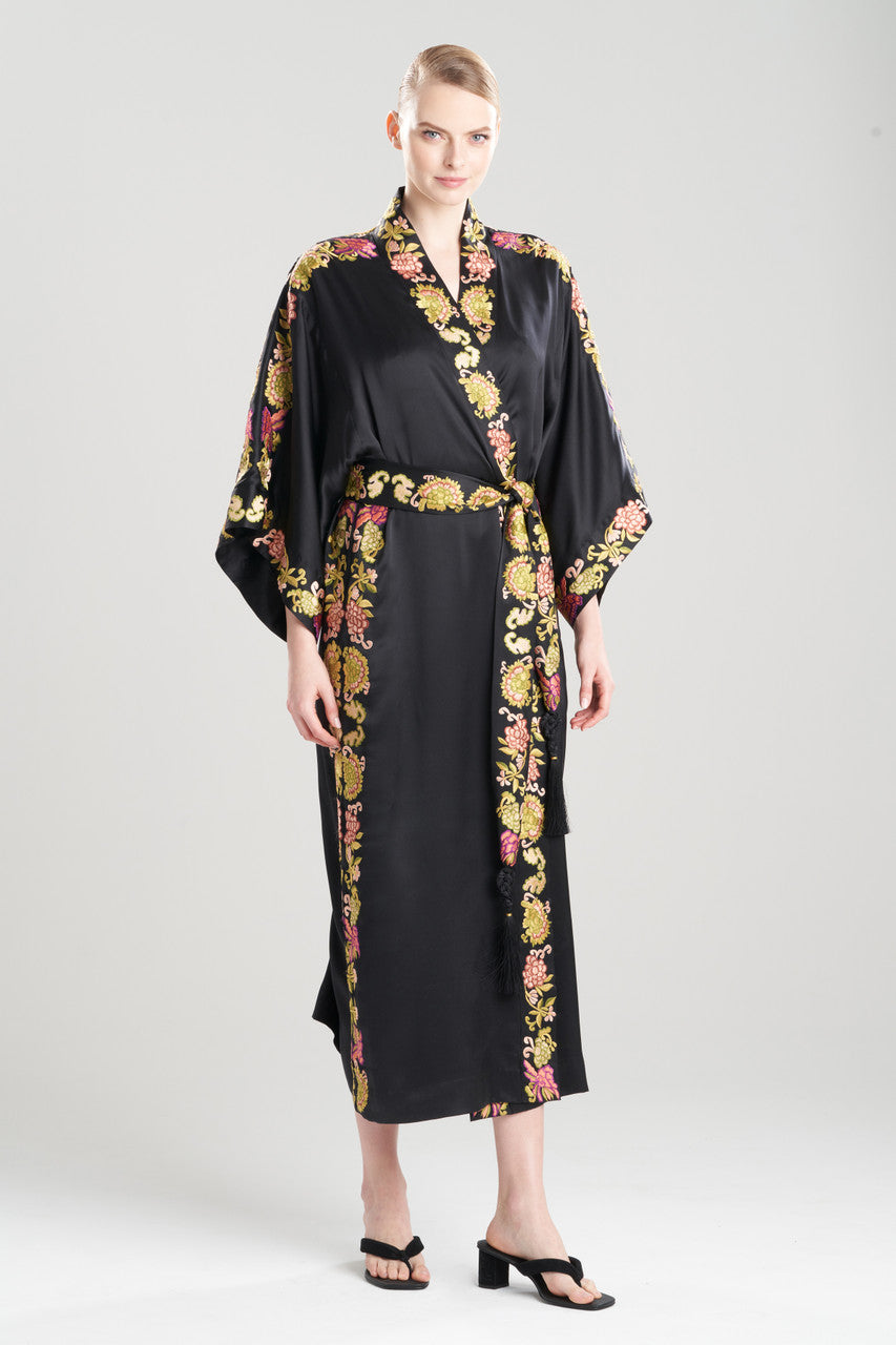 Kusaibi Robe Buy Couture Yasugi Embroidered Silk Robe in Black Online | NATORI