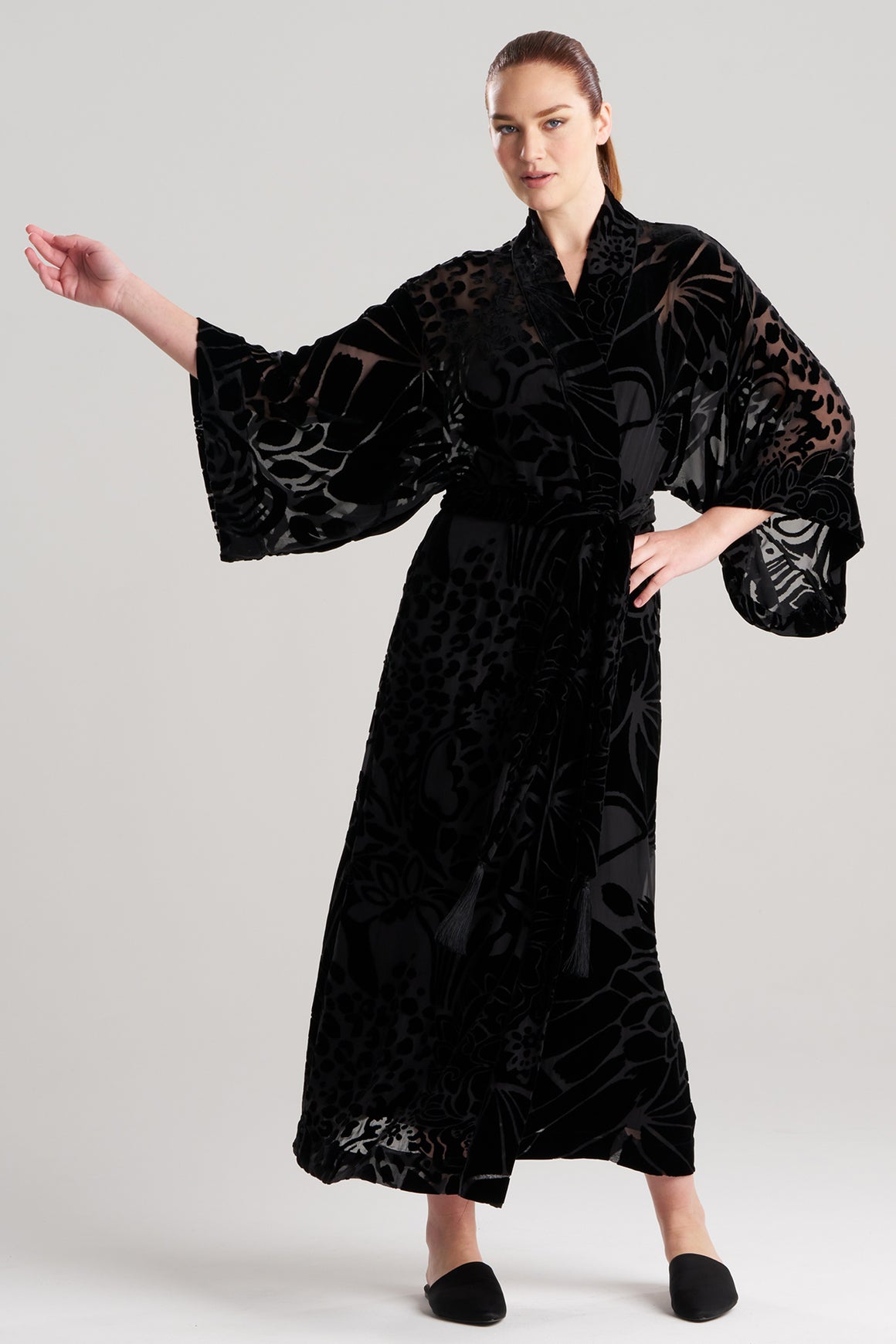 Nouveau Velvet Robe